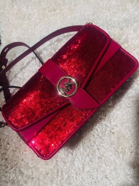 Michael Kors✨❤️💛⭐️Red Sequin Crossbody Bag with Gold Logo